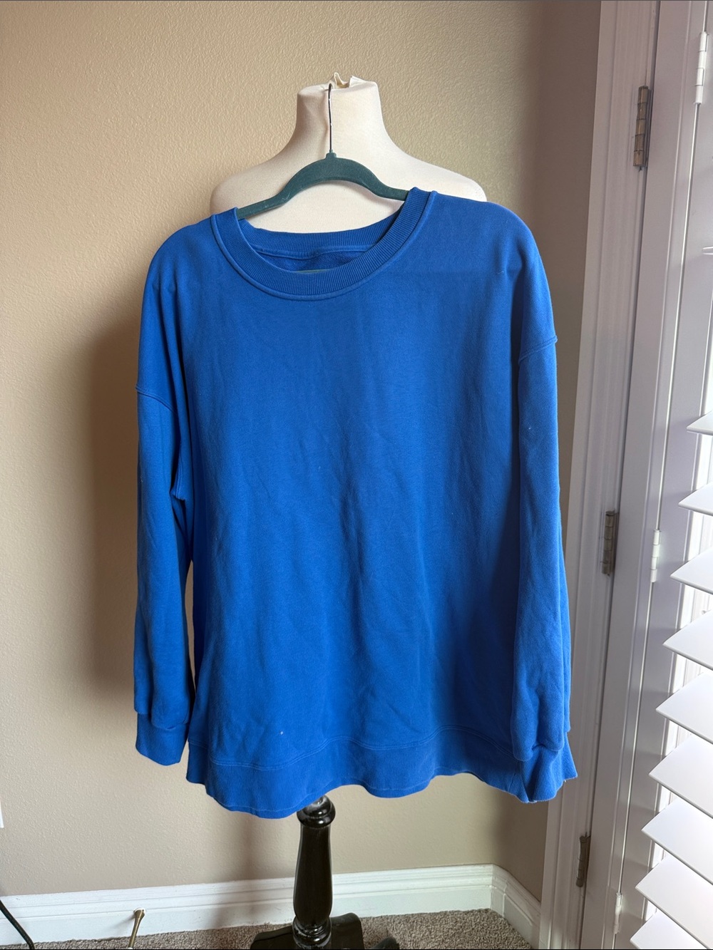 Lululemon Solid Royal Blue Crewneck Sweatshirt
